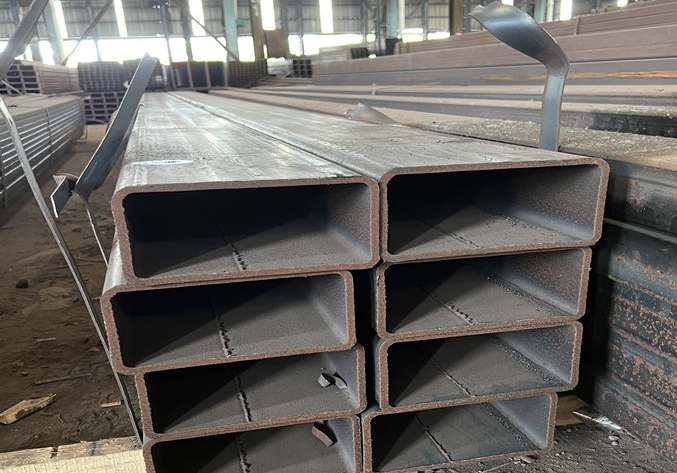 Rectangular tube