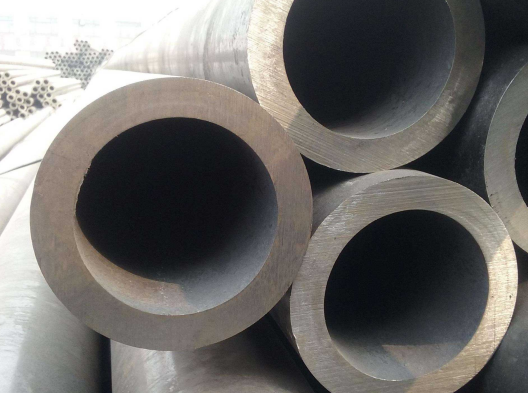 Thick-walled seamless pipes for machinery
