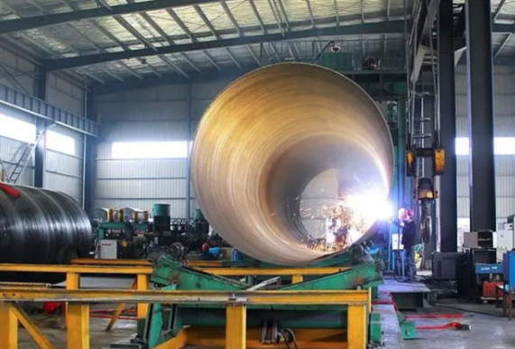 spiral welded pipe production workshop