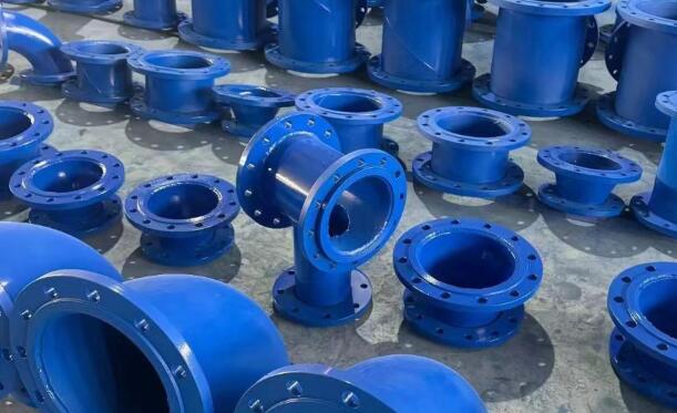 flange-connected plastic-coated steel pipe
