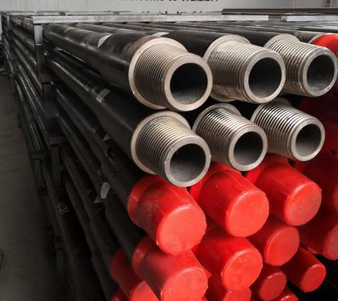  thick-walled seamless steel pipes chosen for oil drilling
