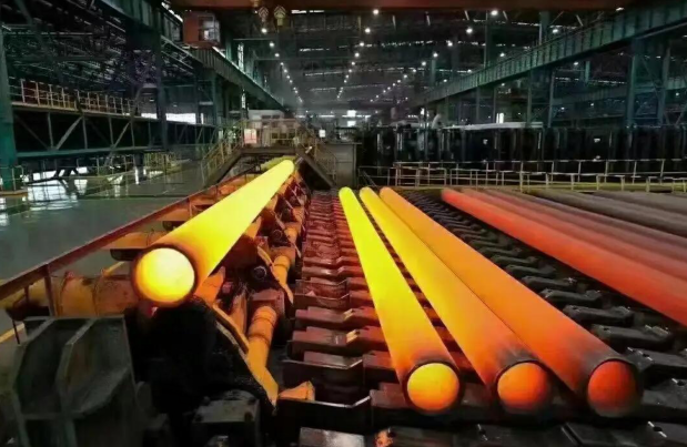 Heat treatment processes for seamless pipes